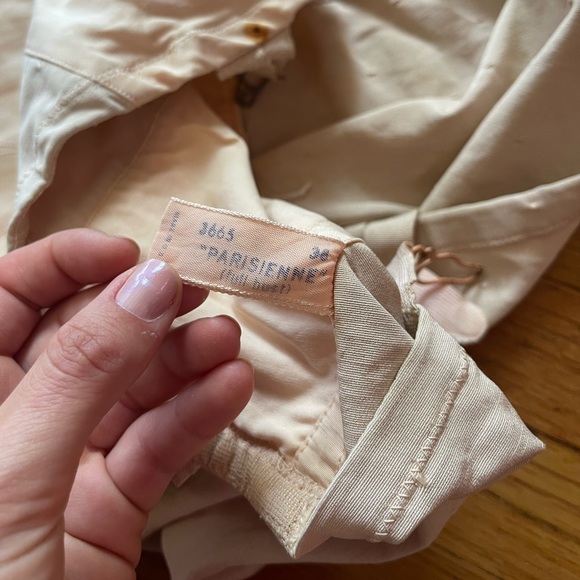 Late 1930s Vintage All in One Step in Corset Girdle by Flexees - Picture 15 of 16